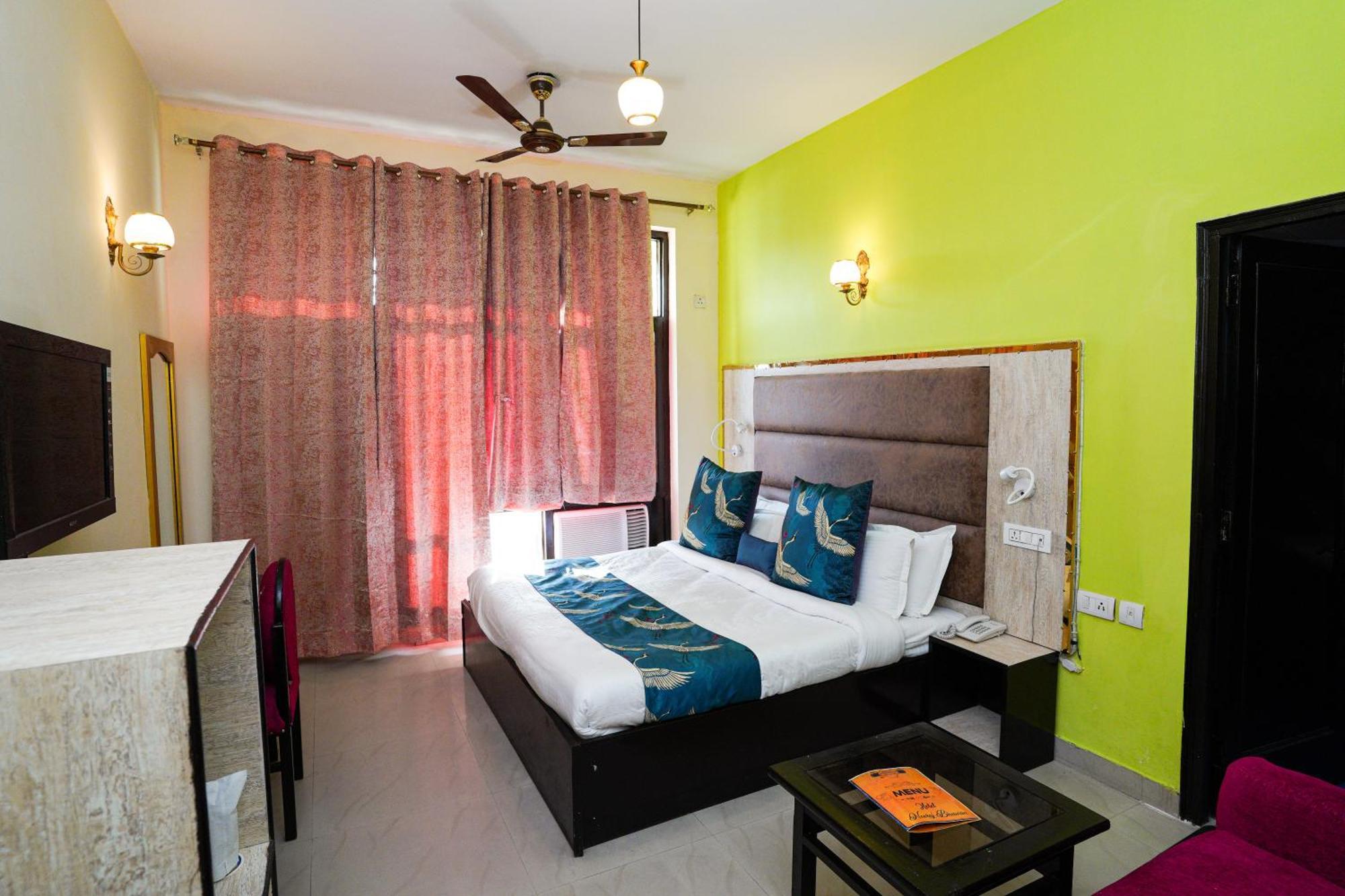 Hotel Neeraj Bhawan- Triveni Ghat Rishīkesh Zewnętrze zdjęcie