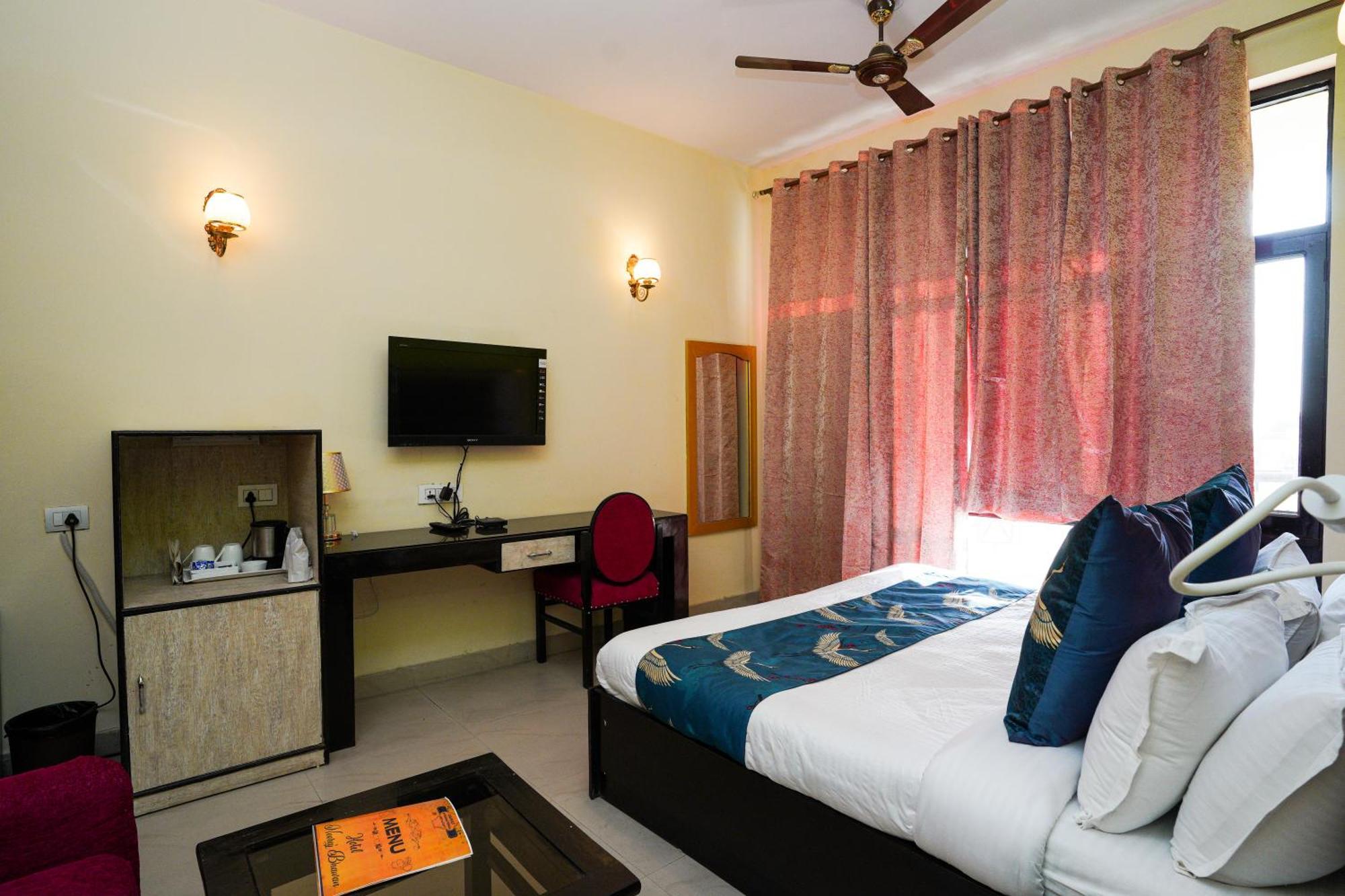 Hotel Neeraj Bhawan- Triveni Ghat Rishīkesh Zewnętrze zdjęcie