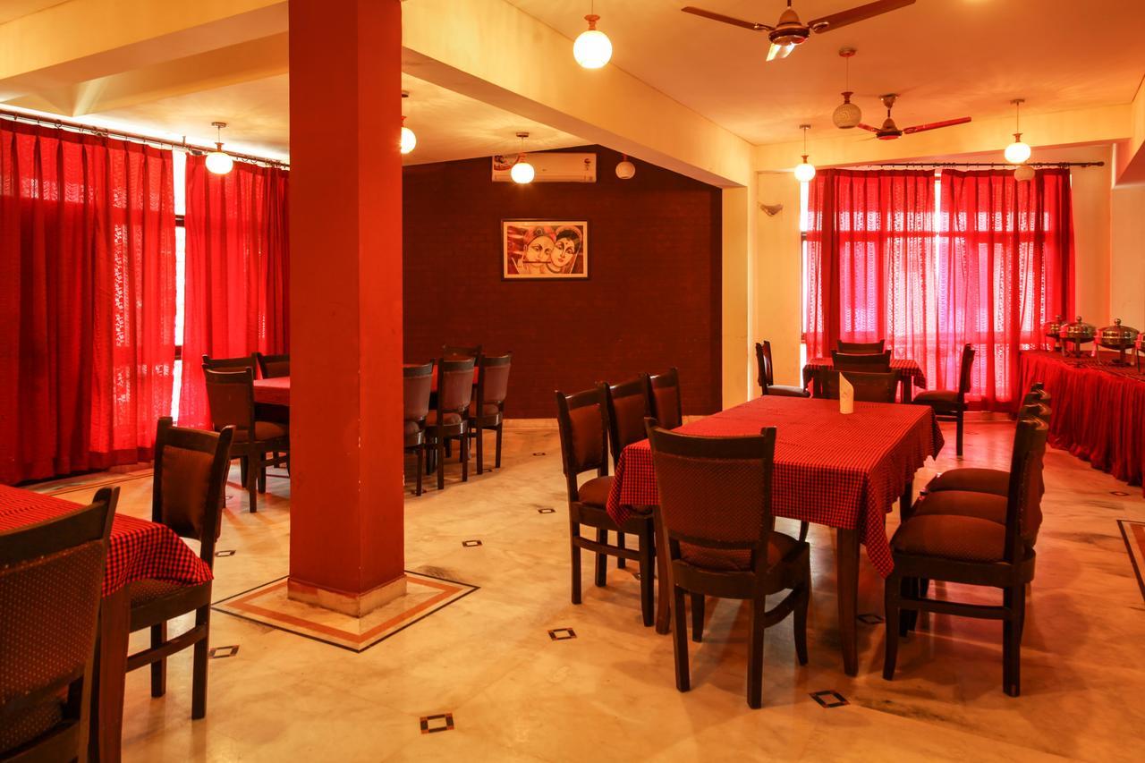 Hotel Neeraj Bhawan- Triveni Ghat Rishīkesh Zewnętrze zdjęcie