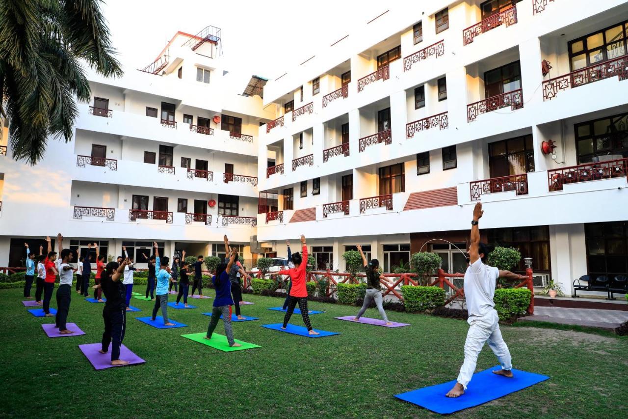 Hotel Neeraj Bhawan- Triveni Ghat Rishīkesh Zewnętrze zdjęcie